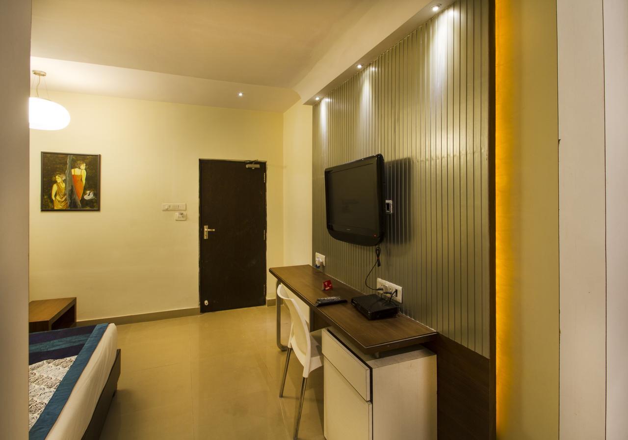 Oyo 984 Hotel Gn International Lalaguda Exterior photo